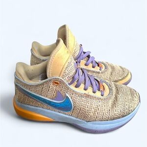 Nike Lebron XX Youth Basketball Shoes Size 5.5Y
